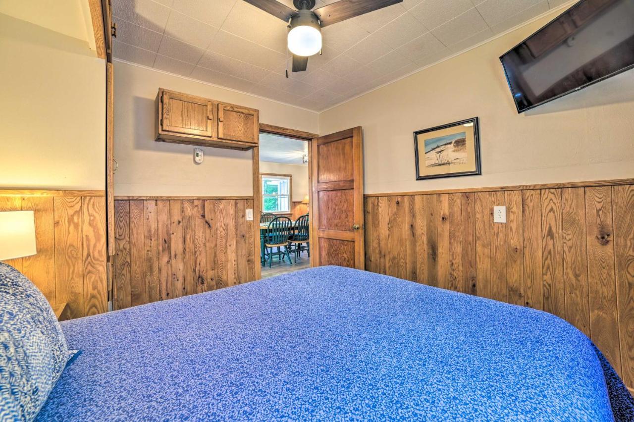 East Tawas Lakefront Getaway With Kayaks And Deck ภายนอก รูปภาพ