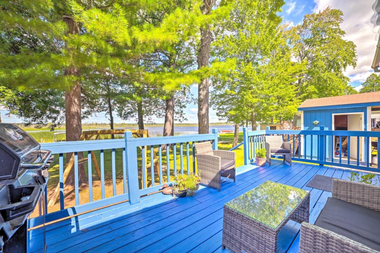 East Tawas Lakefront Getaway With Kayaks And Deck ภายนอก รูปภาพ