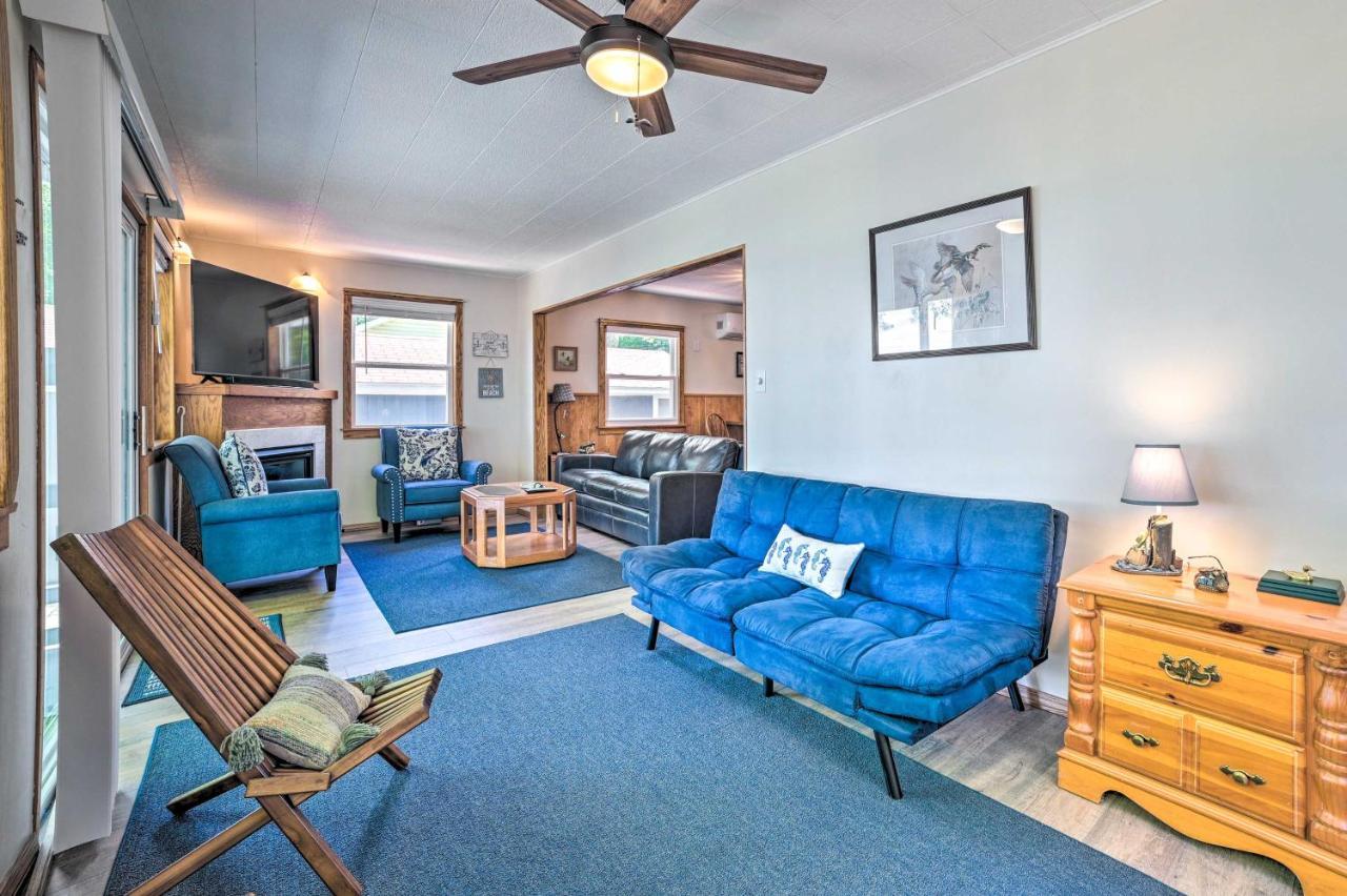 East Tawas Lakefront Getaway With Kayaks And Deck ภายนอก รูปภาพ
