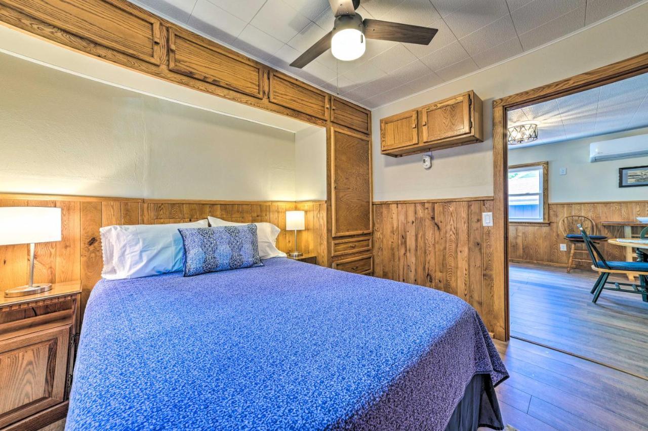 East Tawas Lakefront Getaway With Kayaks And Deck ภายนอก รูปภาพ